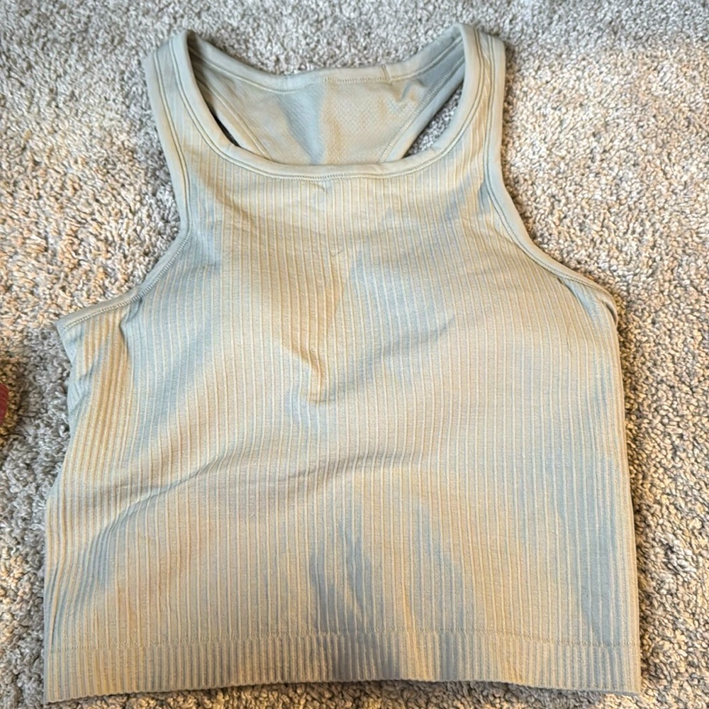 Lululemon Ebb to Street Cropped Racerback Tank Sz 6 Sage